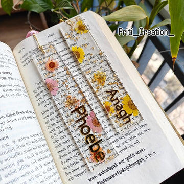 Handcrafted Resin Bookmark with Dried Flowers – Personalized Name Tag